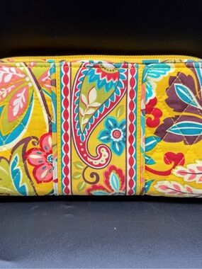 Vera Bradley Zip Around Wallet in "Provencal" Pattern Vintage Retired